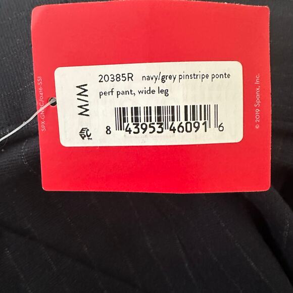 Spanx NWT Wide Leg Navy Gray Pin Stripe Med Perfect Dress Pants Ponte Pockets - Picture 6 of 13